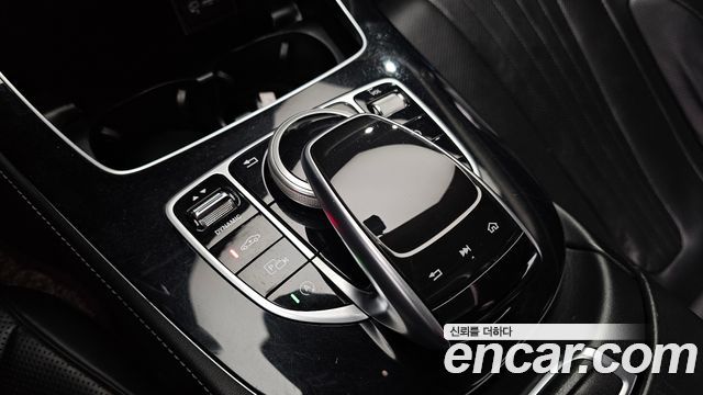 Mercedes-Benz CLS-Class 2019 — photo 28