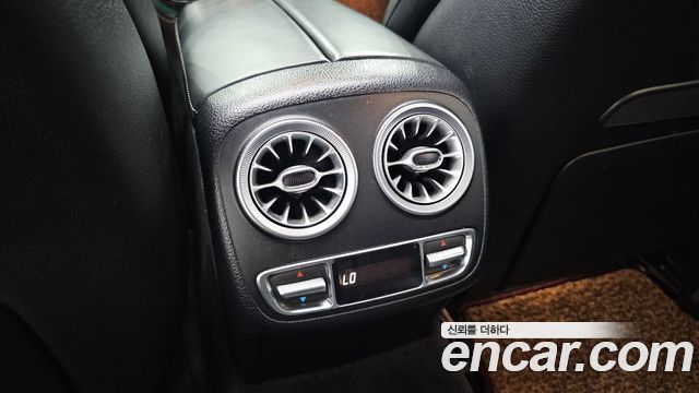 Mercedes-Benz CLS-Class 2019 — photo 34