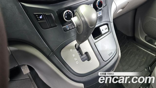 Hyundai Starex 2018 — photo 9