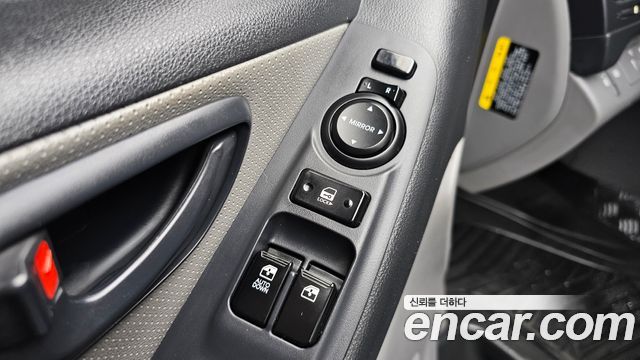 Hyundai Starex 2018 — photo 16