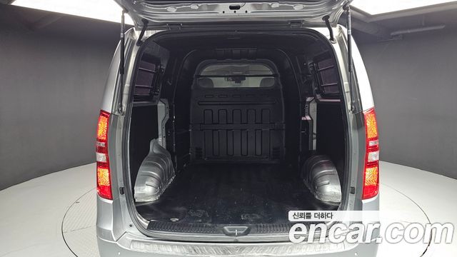 Hyundai Starex 2018 — photo 20