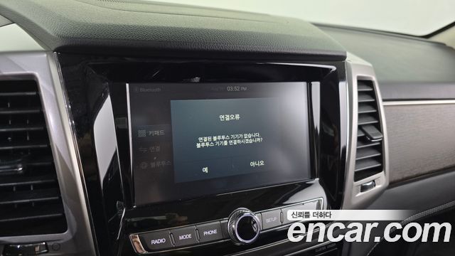 KG Mobility Rexton 2018 — photo 18