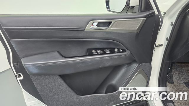 KG Mobility Rexton 2018 — photo 14