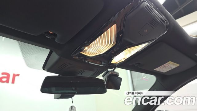 BMW 3-Series 2025 — photo 19
