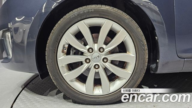 Kia Carens 2015 — photo 5