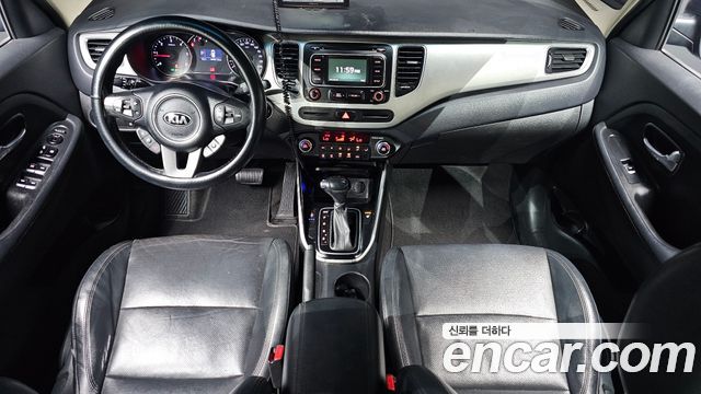 Kia Carens 2015 — photo 7