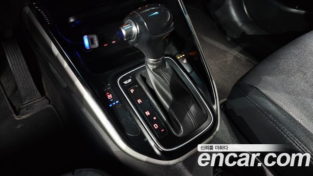 Kia Carens 2015 — photo 9