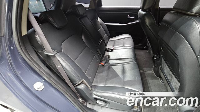 Kia Carens 2015 — photo 12