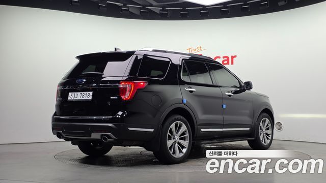 Ford Explorer 2018 — photo 2