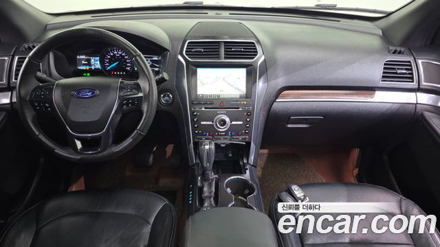 Ford Explorer 2018 — photo 10