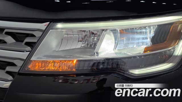 Ford Explorer 2018 — photo 8