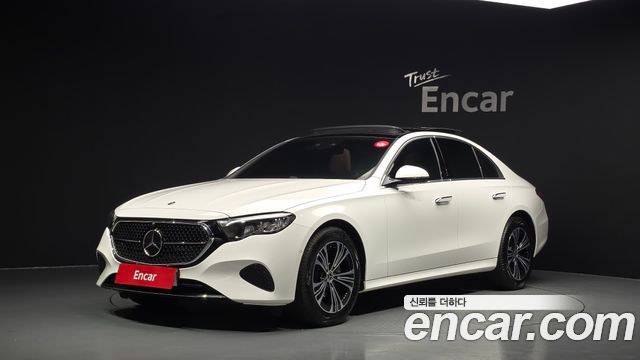 Mercedes-Benz E-Class 2026 — photo 1