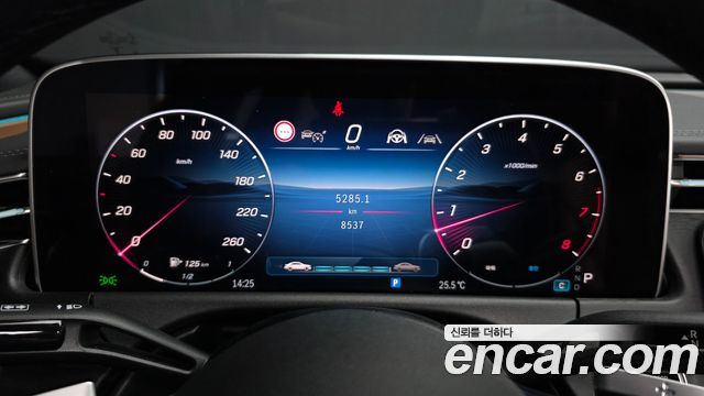 Mercedes-Benz E-Class 2026 — photo 11