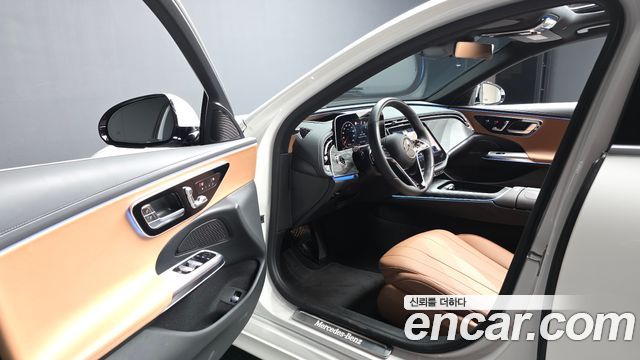 Mercedes-Benz E-Class 2026 — photo 13