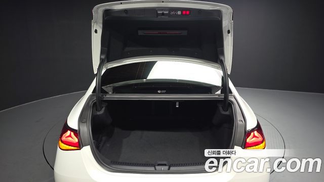 Mercedes-Benz E-Class 2026 — photo 26