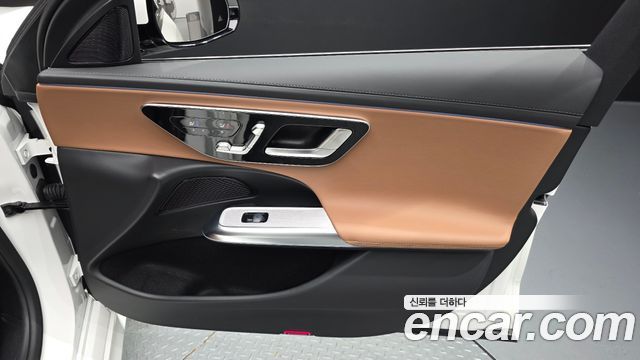 Mercedes-Benz E-Class 2026 — photo 14