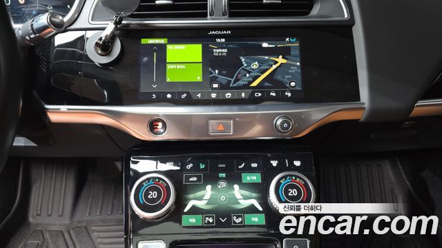 Jaguar I-PACE 2019 — photo 18