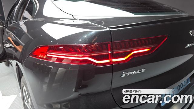 Jaguar I-PACE 2019 — photo 9