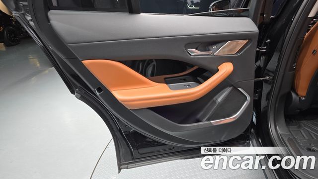 Jaguar I-PACE 2019 — photo 15