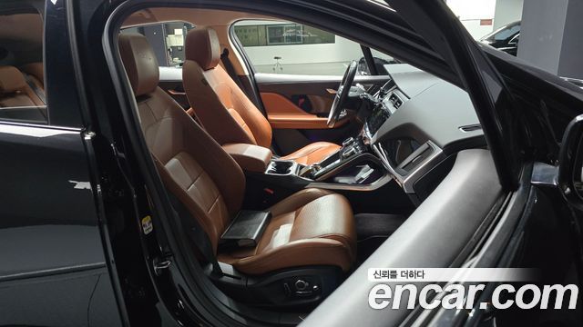 Jaguar I-PACE 2019 — photo 16
