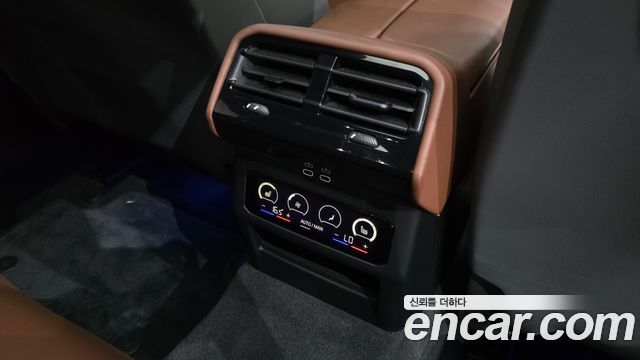 BMW 5-Series 2024 — photo 31