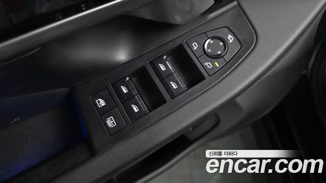 BMW 5-Series 2024 — photo 35