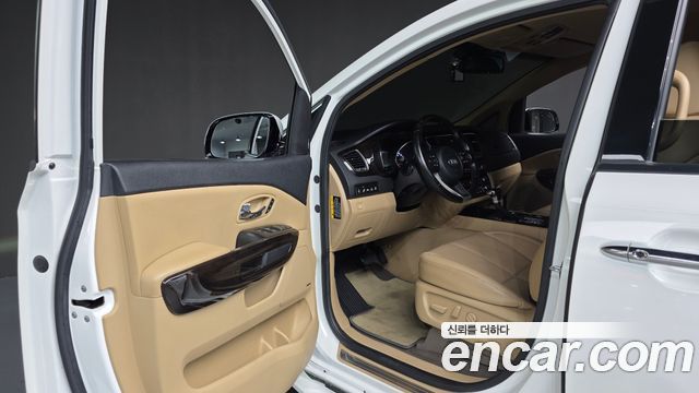Kia Canival 2020 — photo 11