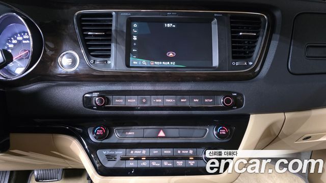 Kia Canival 2020 — photo 14