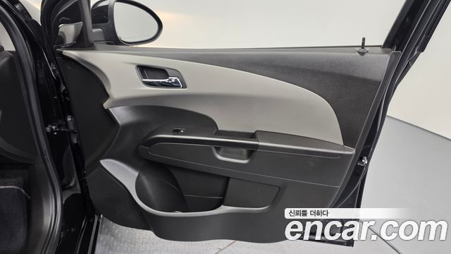 Chevrolet Korea Aveo 2017 — photo 15