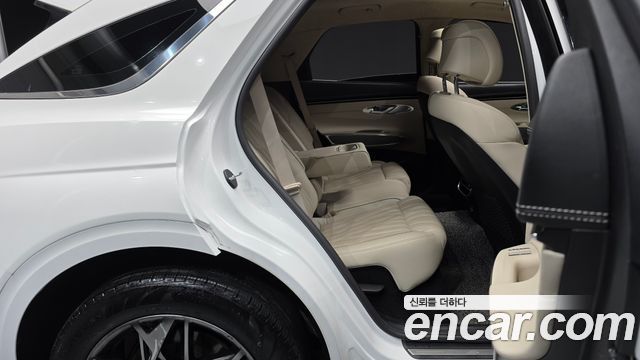 Genesis GV70 2021 — photo 12