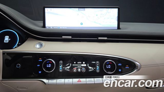 Genesis GV70 2021 — photo 15