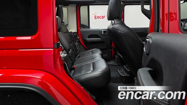 Jeep Wrangler 2020 — photo 17