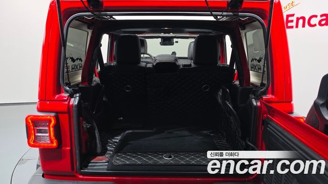 Jeep Wrangler 2020 — photo 25