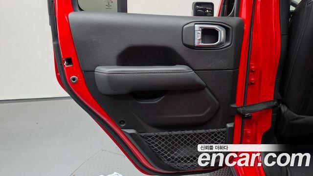 Jeep Wrangler 2020 — photo 15