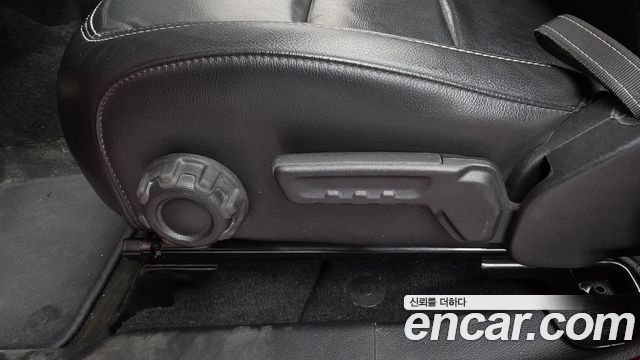 Jeep Wrangler 2020 — photo 31