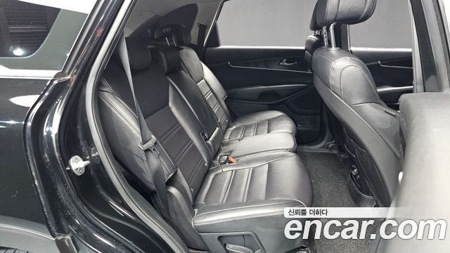 Kia Sorento 2016 — photo 12