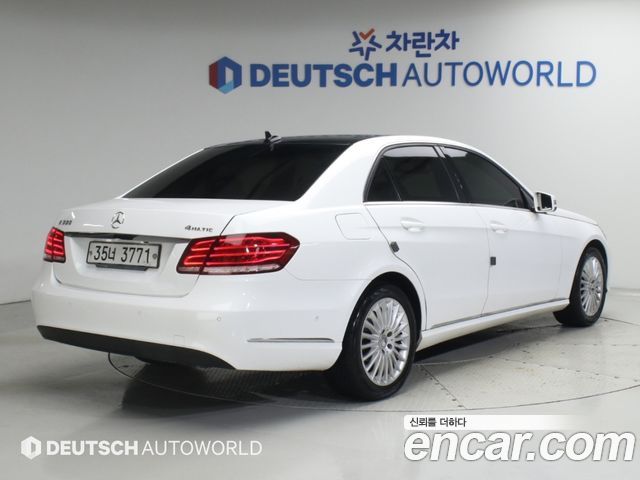 Mercedes-Benz E-Class 2014 — photo 2