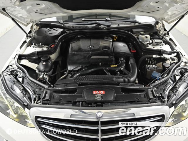 Mercedes-Benz E-Class 2014 — photo 6