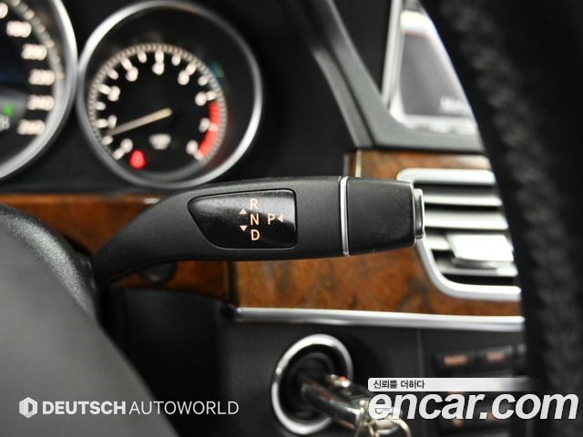 Mercedes-Benz E-Class 2014 — photo 9