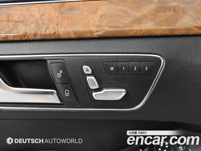 Mercedes-Benz E-Class 2014 — photo 16