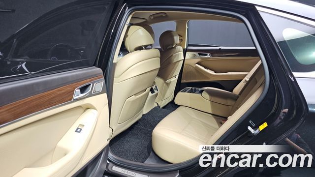 Genesis G80 2018 — photo 12