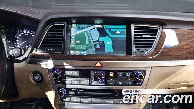 Genesis G80 2018 — photo 14