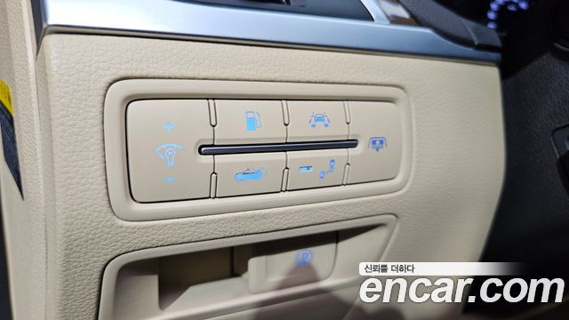 Genesis G80 2018 — photo 17
