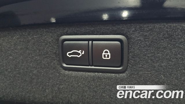 Genesis G80 2018 — photo 20