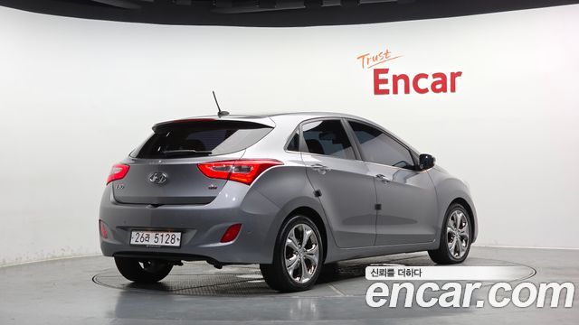 Hyundai i30 2012 — photo 2