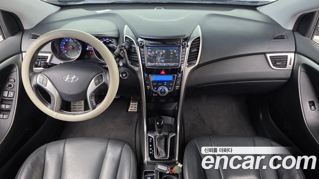 Hyundai i30 2012 — photo 10