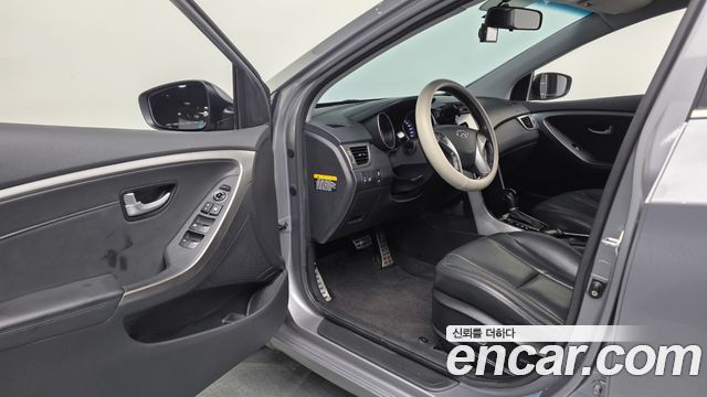 Hyundai i30 2012 — photo 13