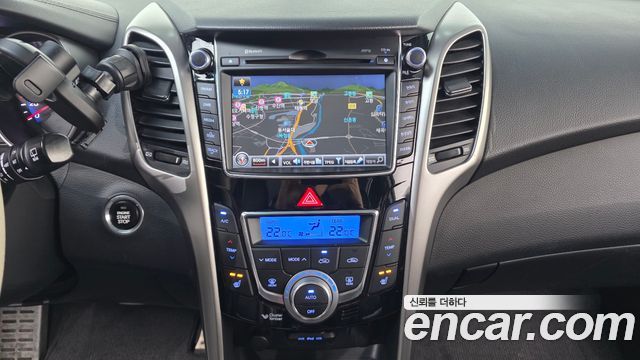 Hyundai i30 2012 — photo 19