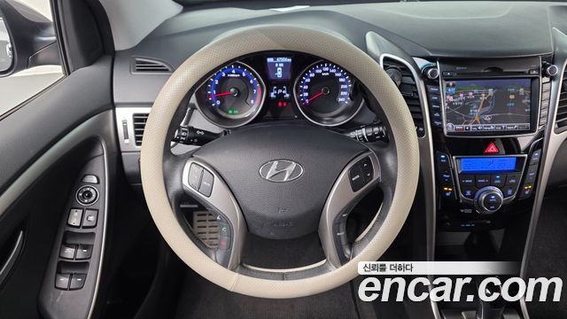 Hyundai i30 2012 — photo 20