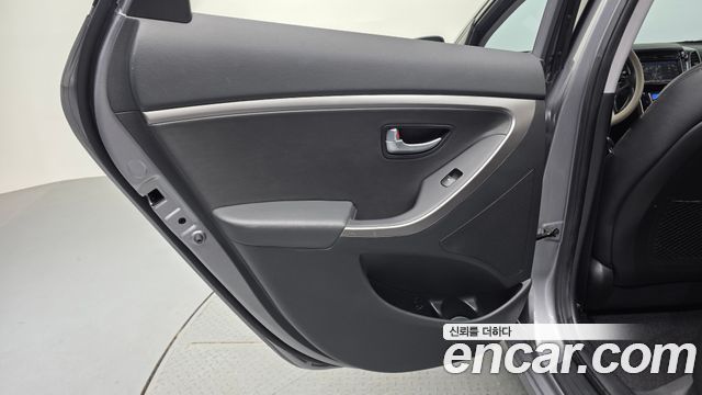 Hyundai i30 2012 — photo 15